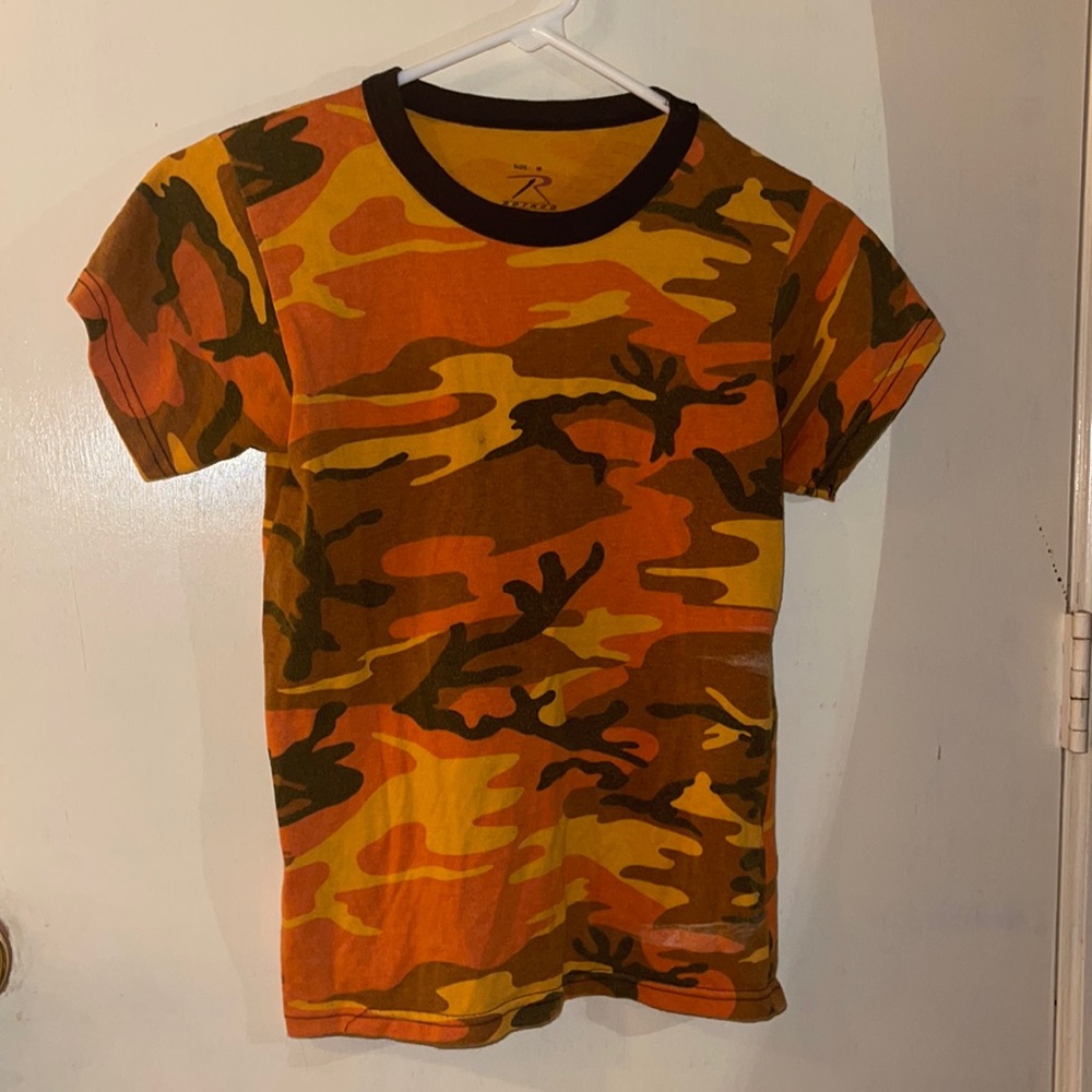 Rothco Kids Orange Camo shirt. Size Medium.